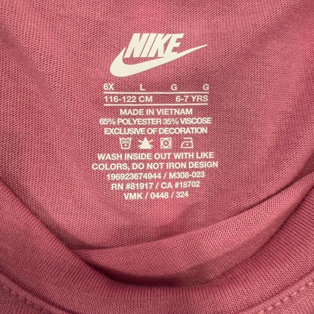 Girls 6x Nike Swoosh Shine Graphic Tee and Leggings 2 Piece Set